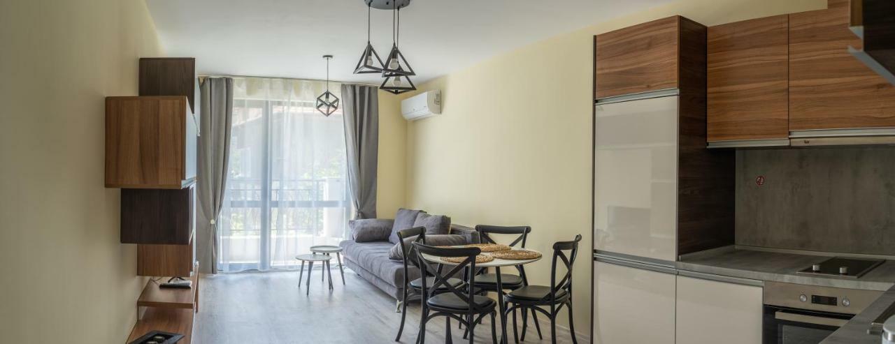 La Familia Apartments Varna Exterior foto